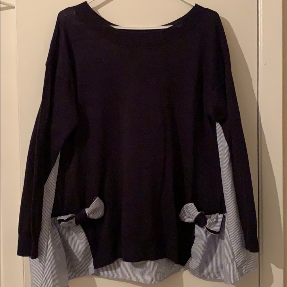 Long sleeve top with bows